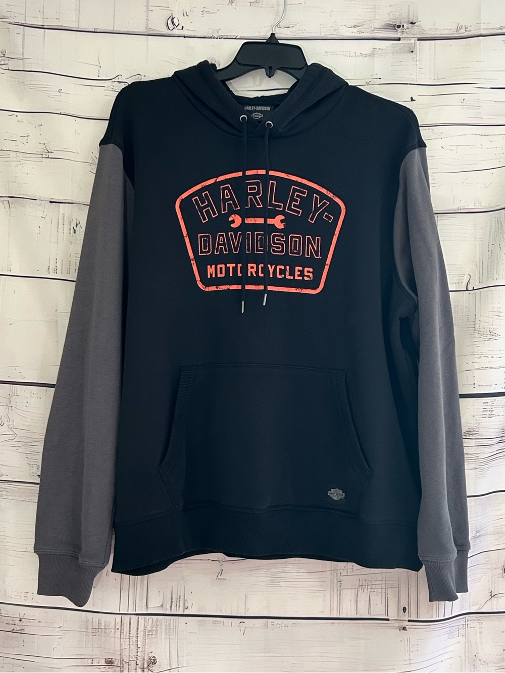 Harley-Davidson Men's Black and Gray Logo Pullover Hoodie Size XL